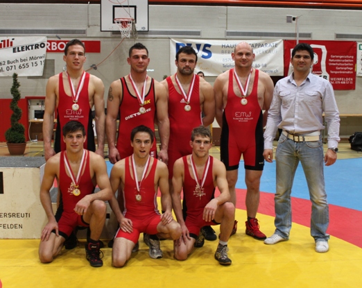 Schweizermeister Greco 2011 mit Nationaltrainer Volker Hirt